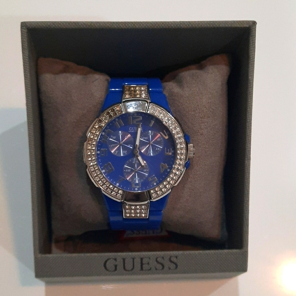 Guess Watch